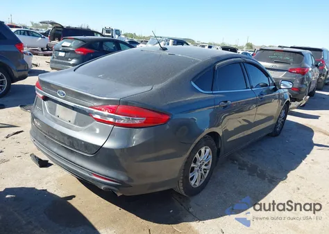 2017 Ford Fusion S z USA, uszkodzony, nr VIN 3FA6P0G71HR273698